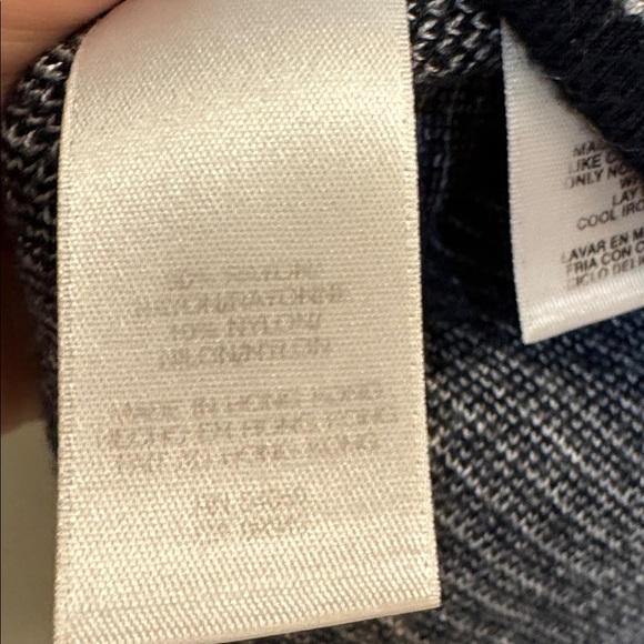 Jones New York Black and White Chevron Tank Top - Picture 4 of 4